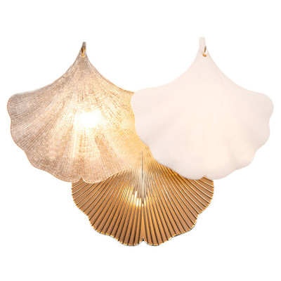 Бра с плафонами в виде листьев золотистого и белого цвета Lilian Wall Lamp