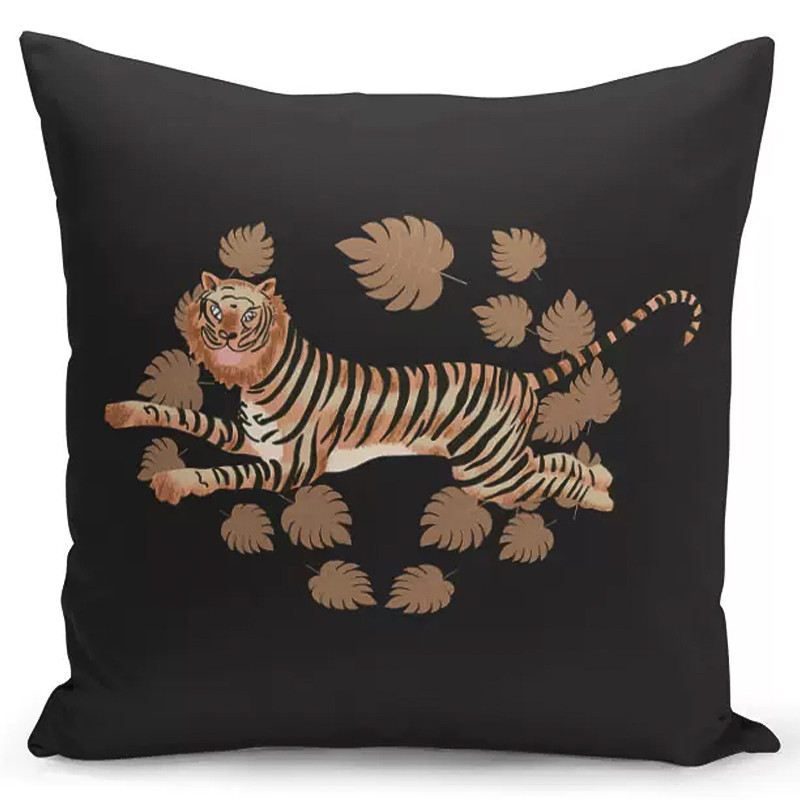 Декоративная подушка Tiger in Leaves