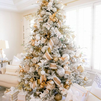 Дизайнерская Елка Премиум с Золотым Декором Christmas Tree Golden Tale
