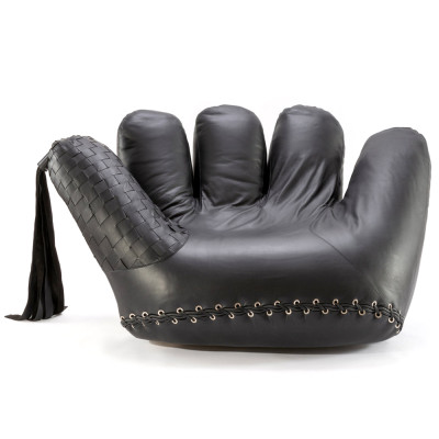 Дизайнерское кожаное кресло в форме руки Poltronova Joe Whip Armchair