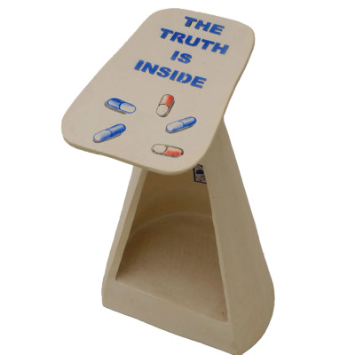 Журнальный столик The Truth Is Inside