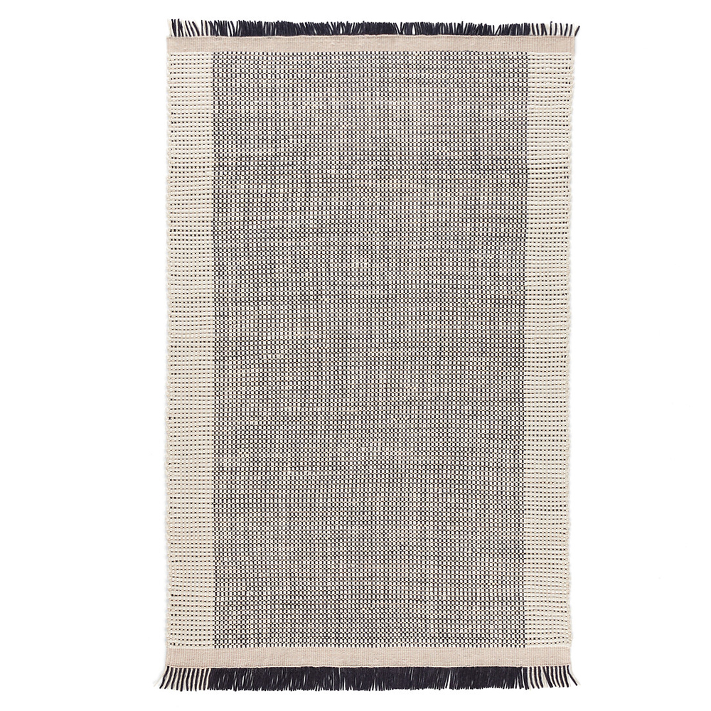 Ковер Woven from Wool с бахромой по краям