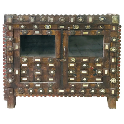 Комод в восточном стиле инкрустированный фрагментами зеркал Ramone Chest of Drawers Grey Mango