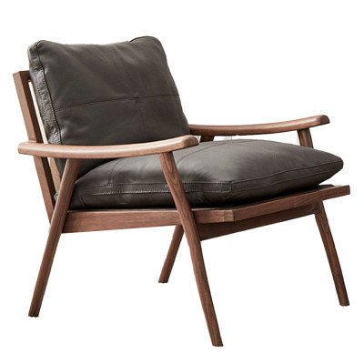 Кресло c каркасом из массива дерева и мягкой кожаной обивкой Walnut Armchair