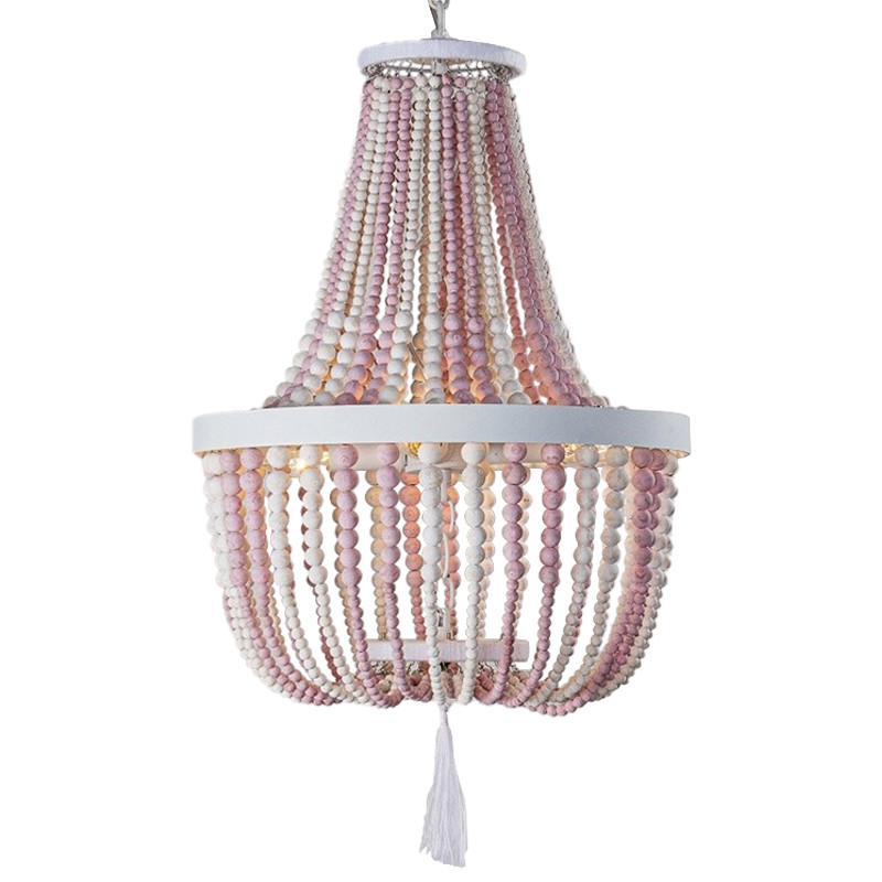 Люстра каплевидной формы украшенная круглыми бусинами розовая Wooden Pink Chandelier