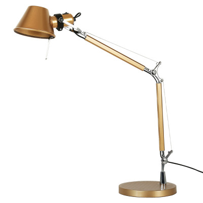 Настольная лампа золотого цвета Artemide