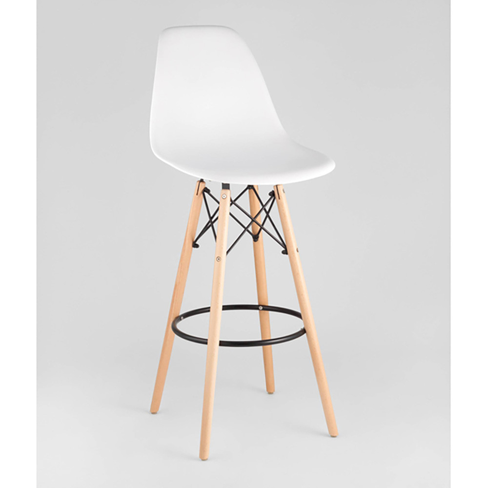 Пластиковый барный стул на ножках из массива бука Eames White