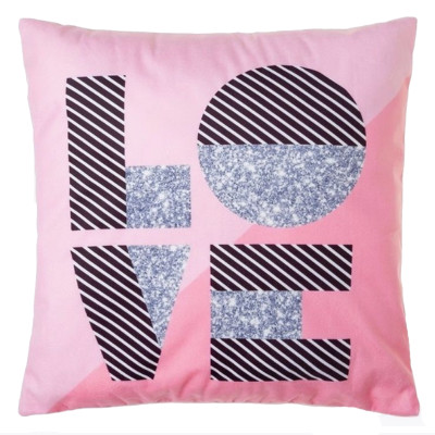 Розовая Подушка LOVE