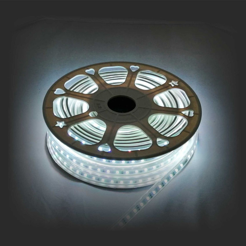 Светодиодная влагозащищенная лента 12W/m 60LED/m 5050SMD разноцветная 15M