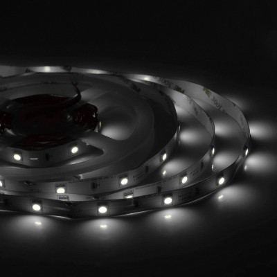 Светодиодная лента 7,2W/m 30Led/m 5050SMD дневной белый 5M