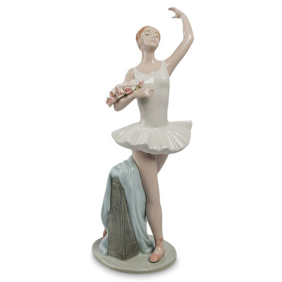 Статуэтка фарфоровая Прима-балерина Charming Statuette