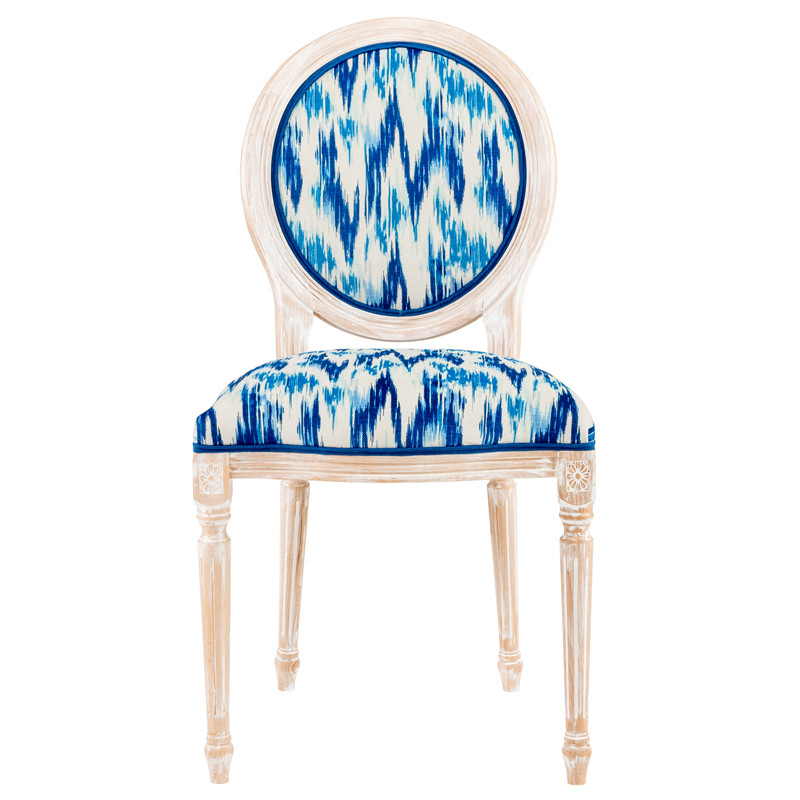 Стул с синим узором Ikat Pattern