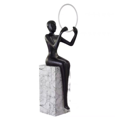 Торшер черная статуэтка Statue In The Clouds Floor Lamp