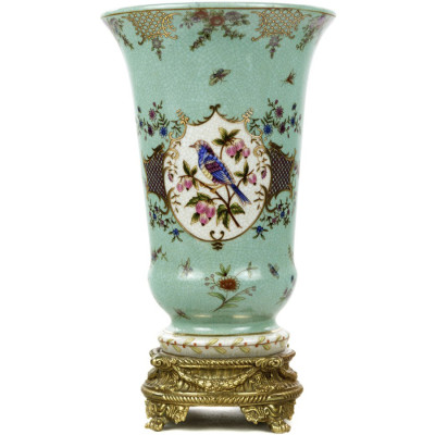 Фарфоровая ваза Pale Blue Bell