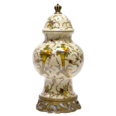 Фарфоровая ваза с крышкой Gifts of Flowers