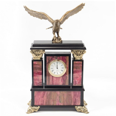 Часы настольные из родонита и бронзы с декором в виде орла Eagle Stone Clock