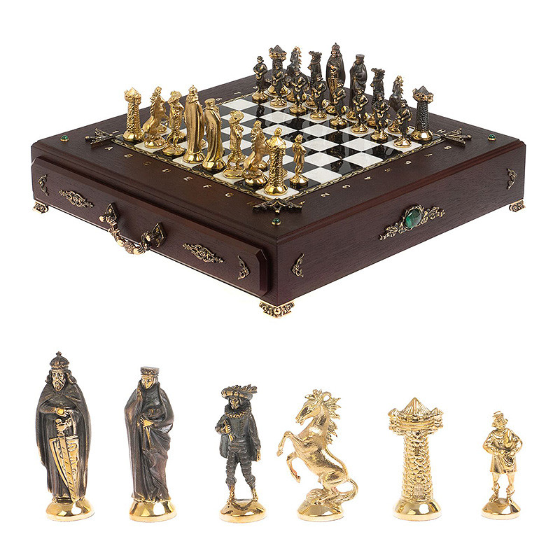 Шахматы в ларце из натуральных камней Змеевик Малахит Мрамор Decorative Thematic Chess