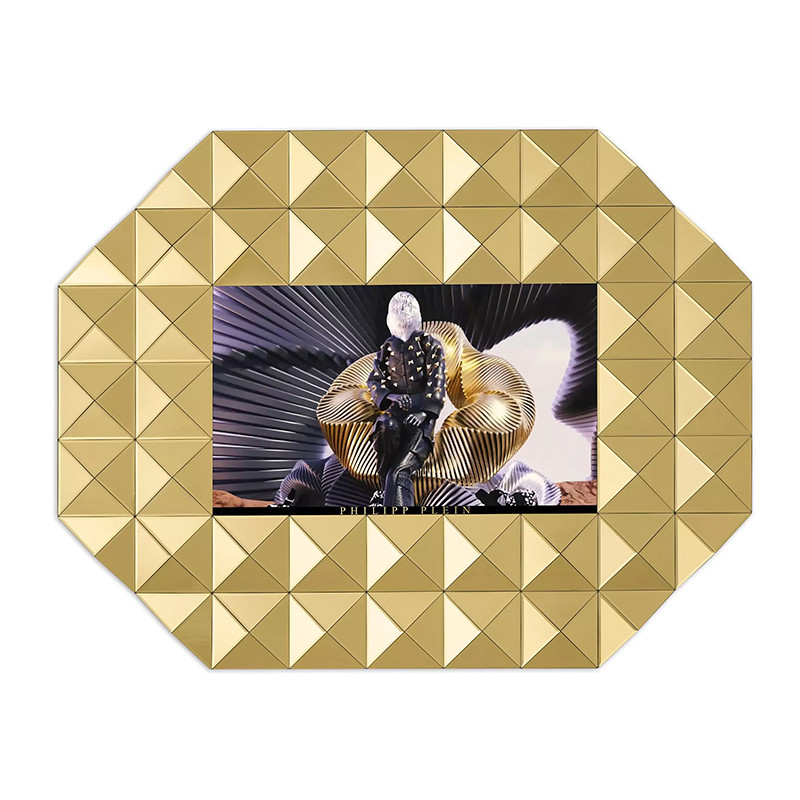 Экран Philipp Plein GOLD STUD NFT L 43 дюйма