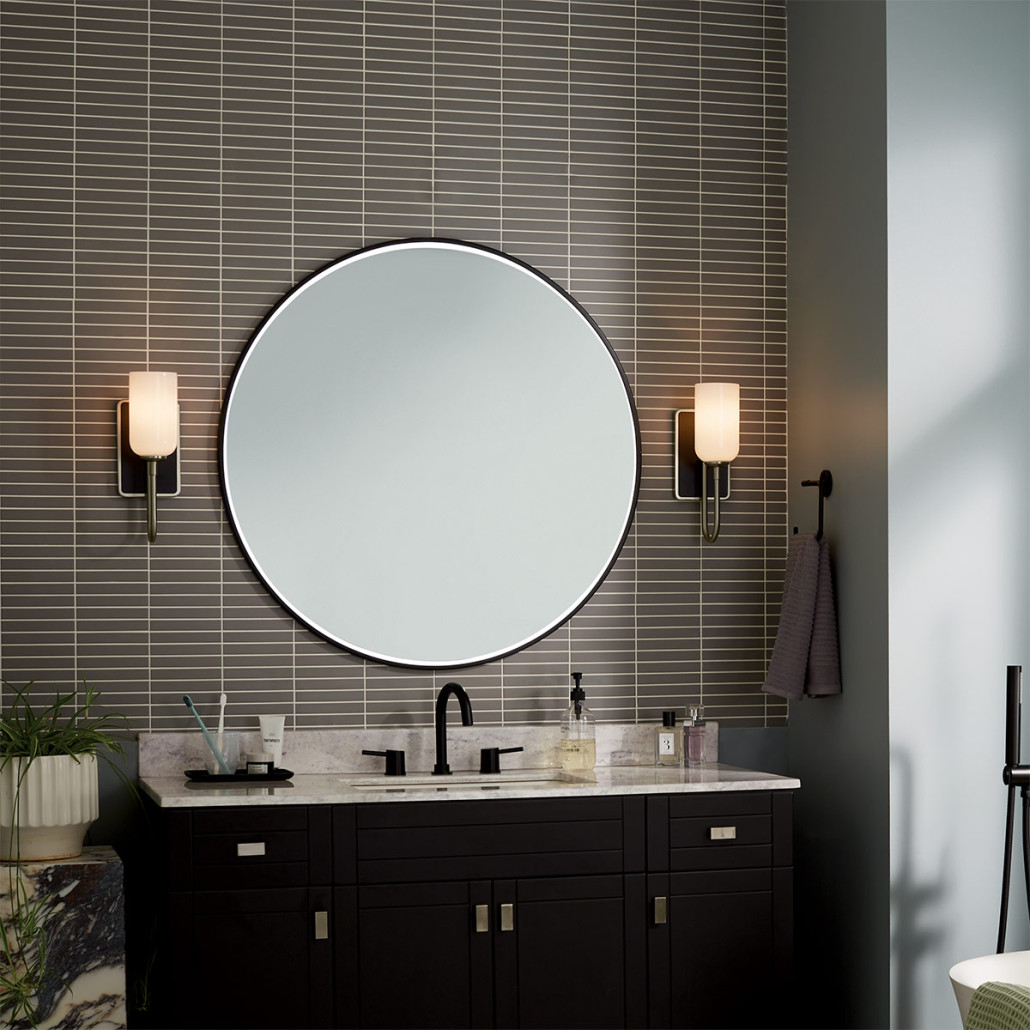 Бра с прямоугольным черным основанием и белым матовым цилиндрическим плафоном Kichler