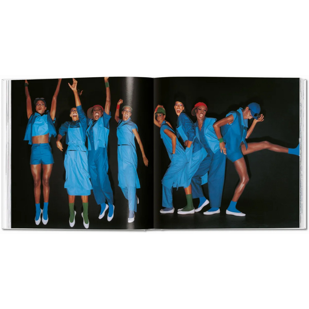 Альбом для дизайнеров Issey Miyake