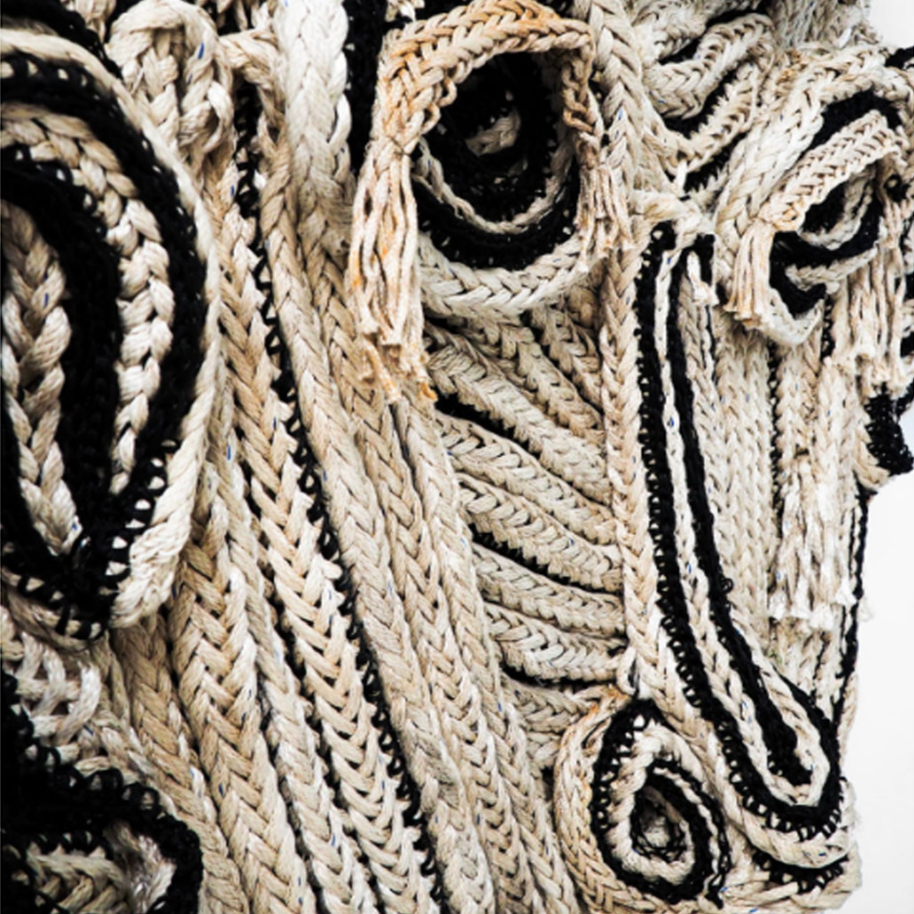Арт-Объект из нитей Черно-Белый портрет Joana Schneider