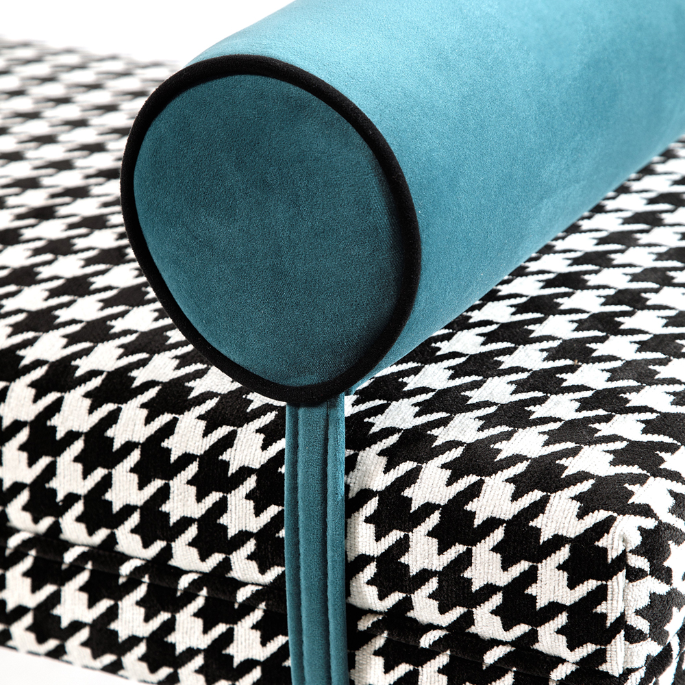 Банкетка Banquette PIED DE POULE с принтом гусиная лапка и синими подлокотниками