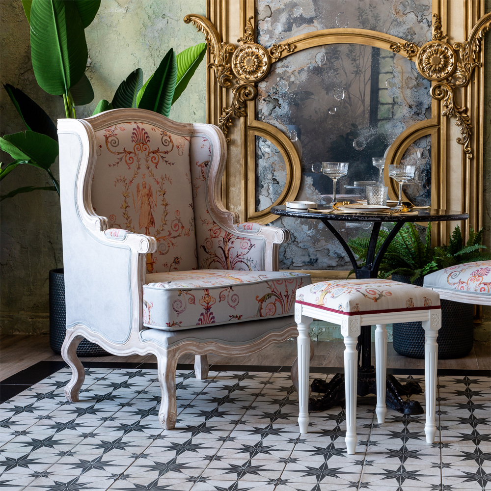 Банкетка одноместная из массива бука бежевая с растительным орнаментом Raffael Beige Floral Banquette