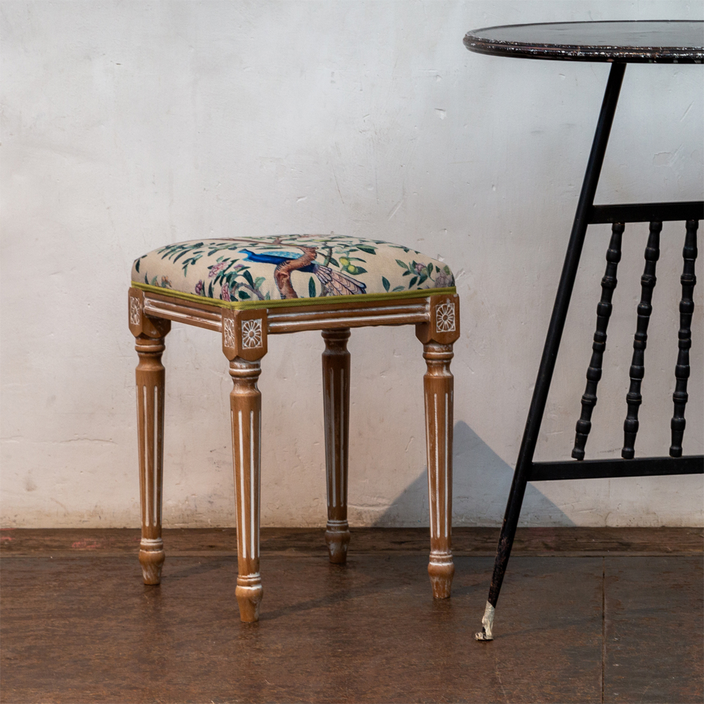 Банкетка одноместная из массива бука с цветочным принтом Beige Chinoiserie Garden Banquette