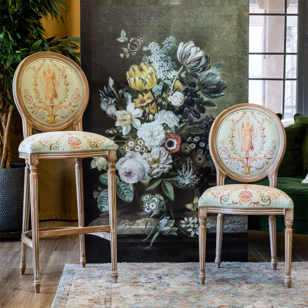 Барный стул из массива бука светло-зеленый с растительным орнаментом Raffael Angel Green Bar stool