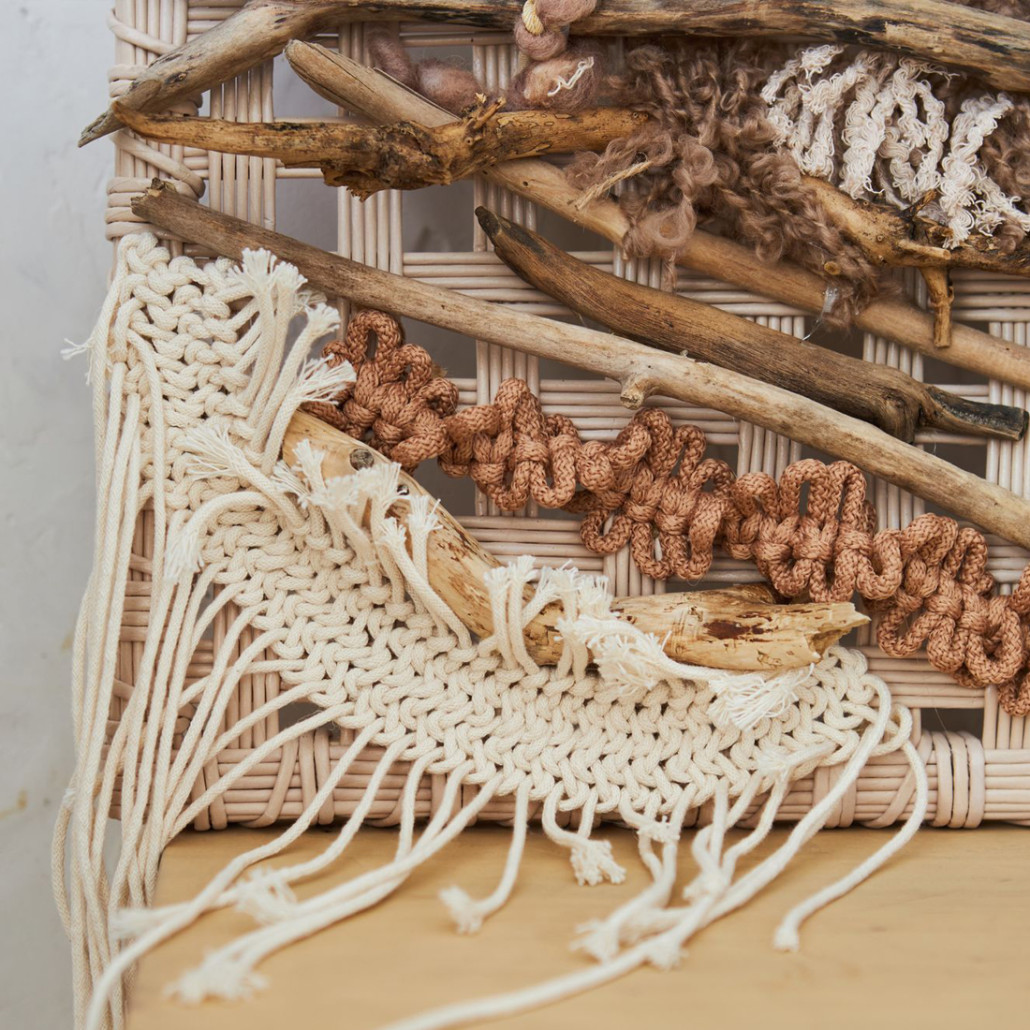 Большая Абстрактное Панно из веток и нитей Dryad Wall Art