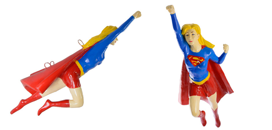 Большой арт-объект Superwoman