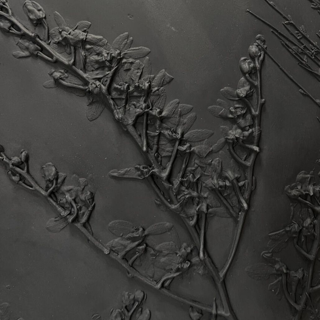 Ботаническое панно «Черная орхидея»