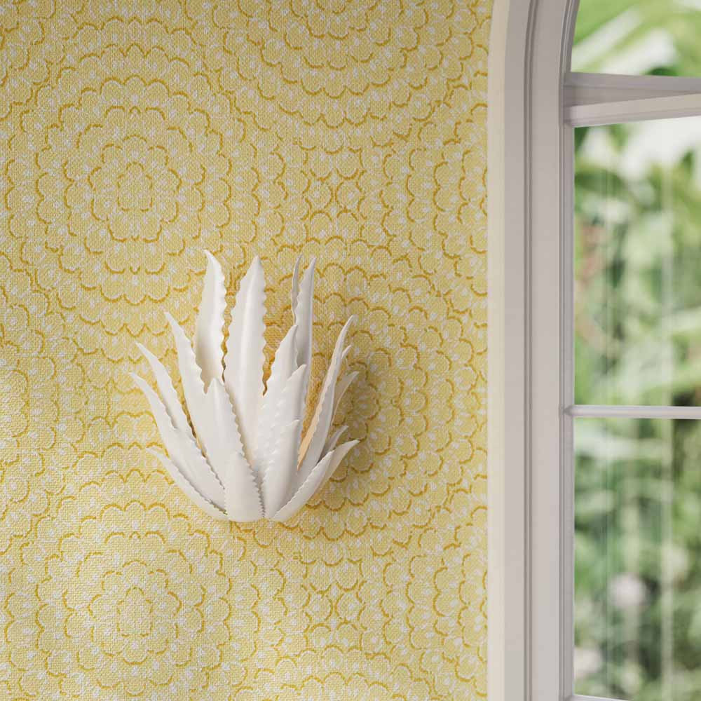 Бра белое в виде растения агавы Mexican Agave