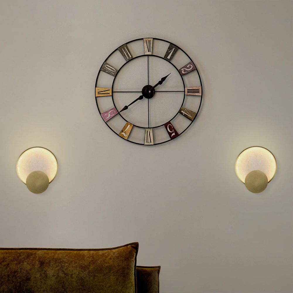 Бра в форме диска из бежевого алебастра Cryptocrystalline Stone