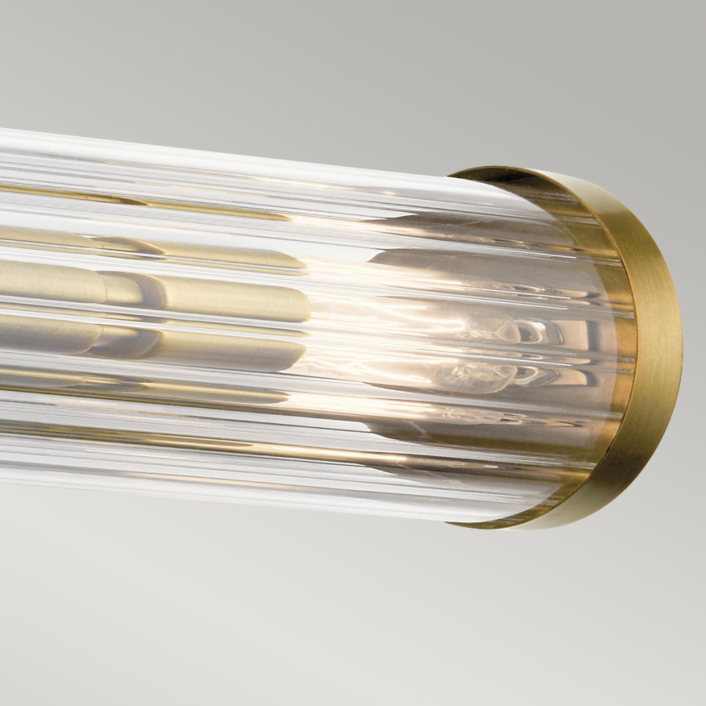Бра горизонтальное с рифленым стеклянным плафоном Kichler