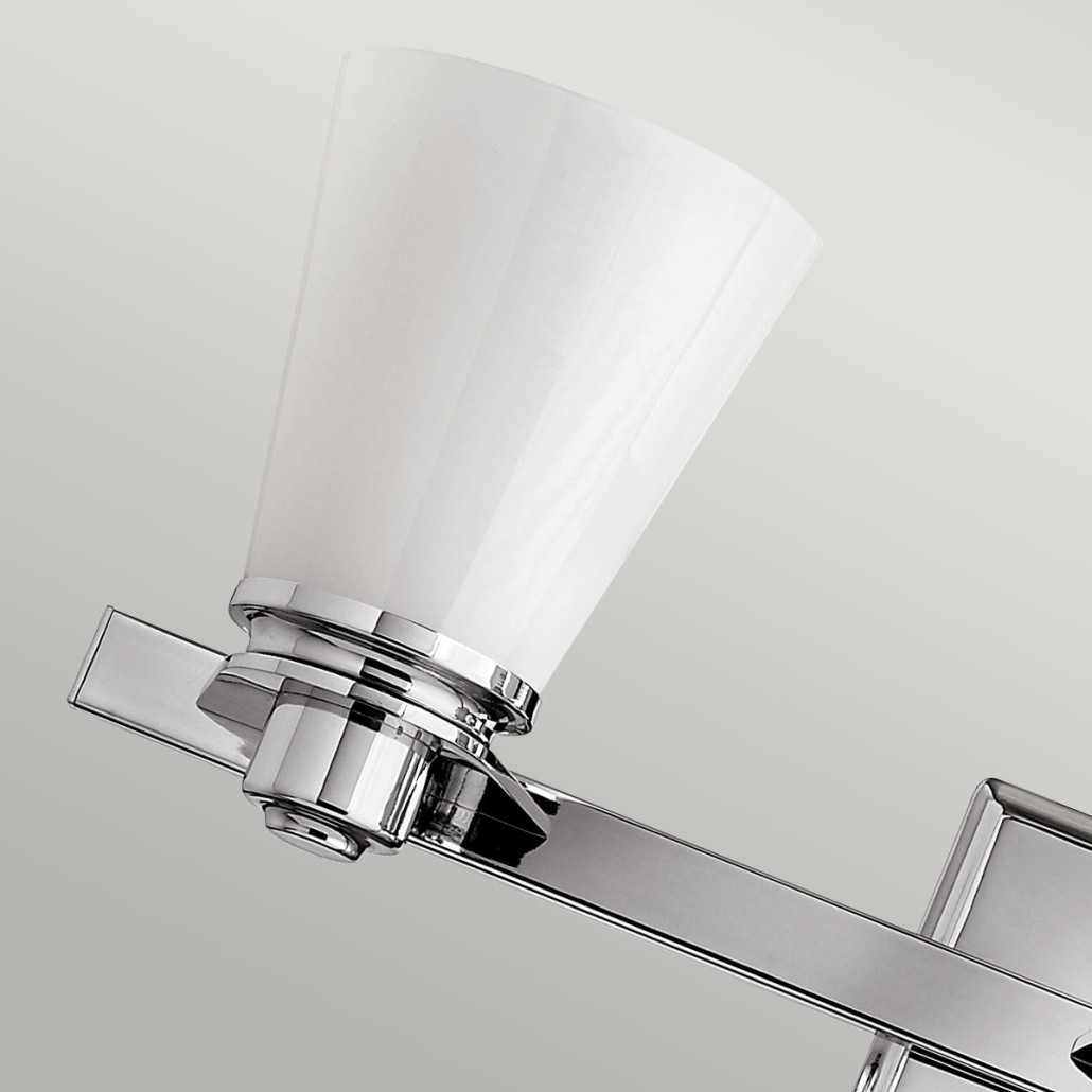 Бра для ванных комнат с белыми стеклянными конусными плафонами Hinkley