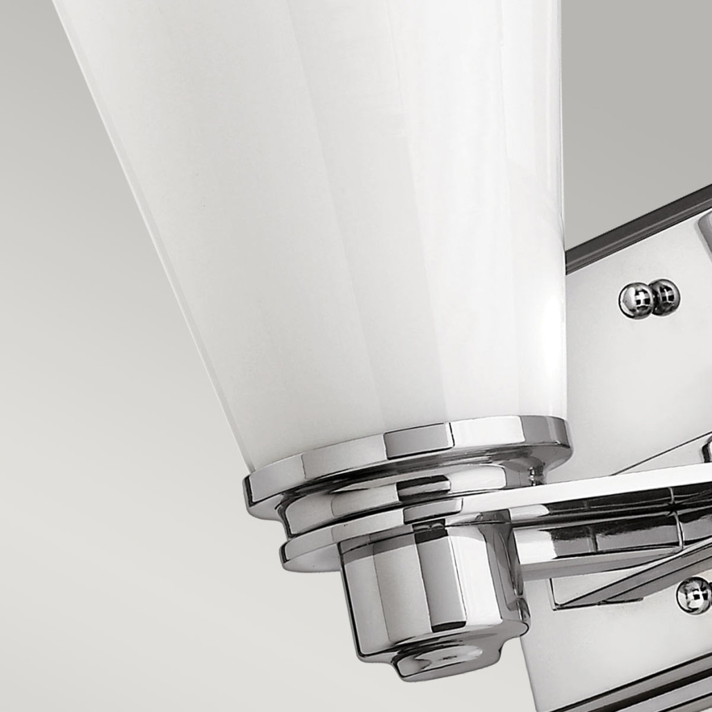 Бра для ванных комнат с белыми стеклянными конусными плафонами Hinkley