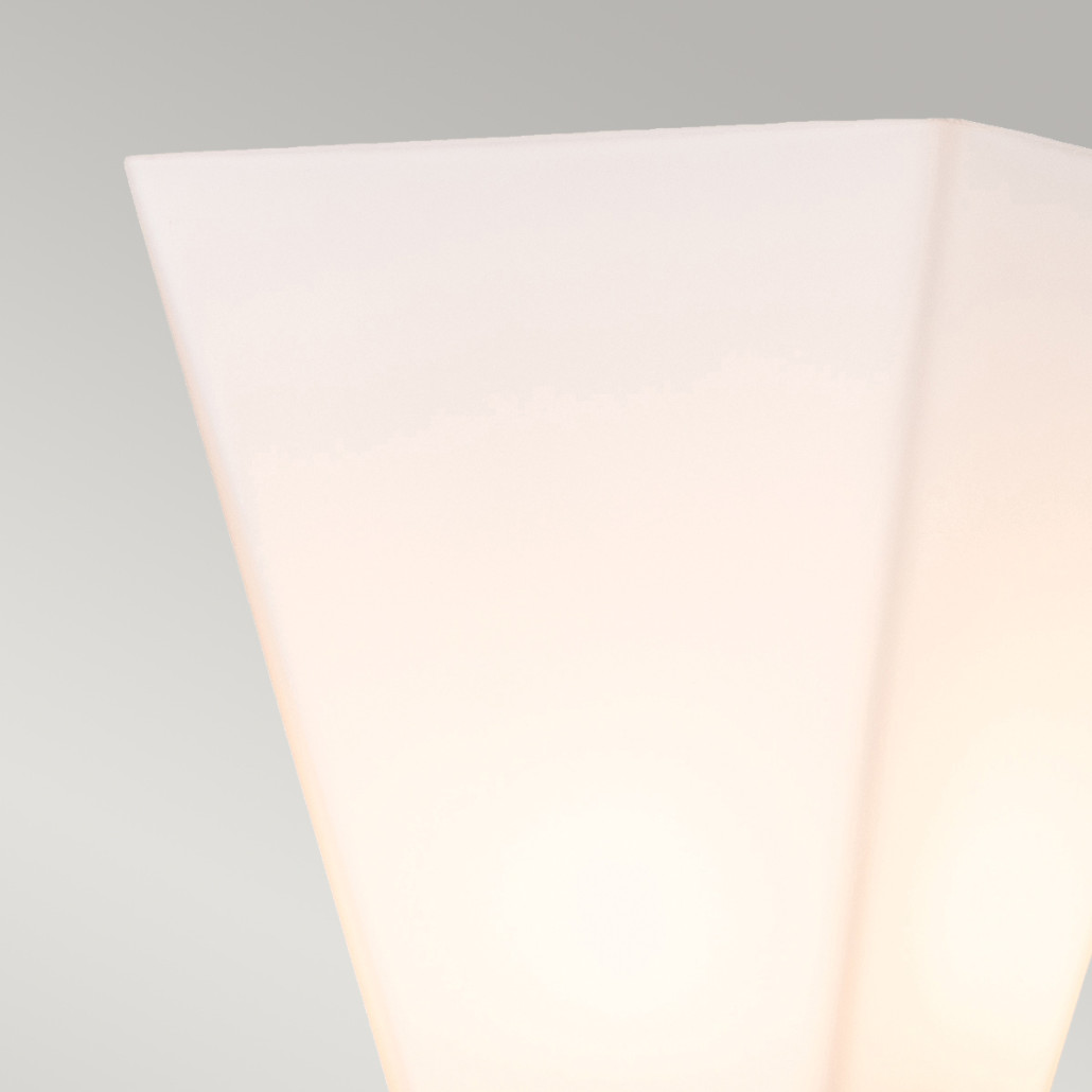 Бра для ванных комнат с матовым черным основанием и белым стеклянным плафоном трапециевидной формы Elstead Lighting