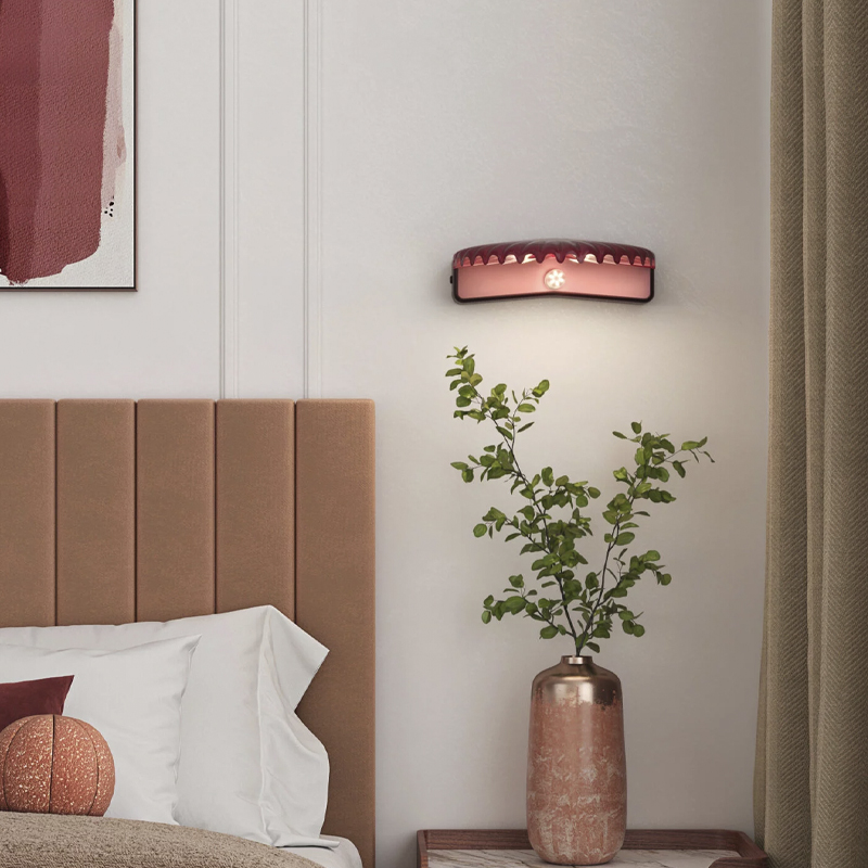 Бра из керамики Ruby Bonnet