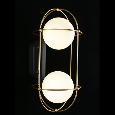 Бра настенное с 2 белыми плафонами Karina