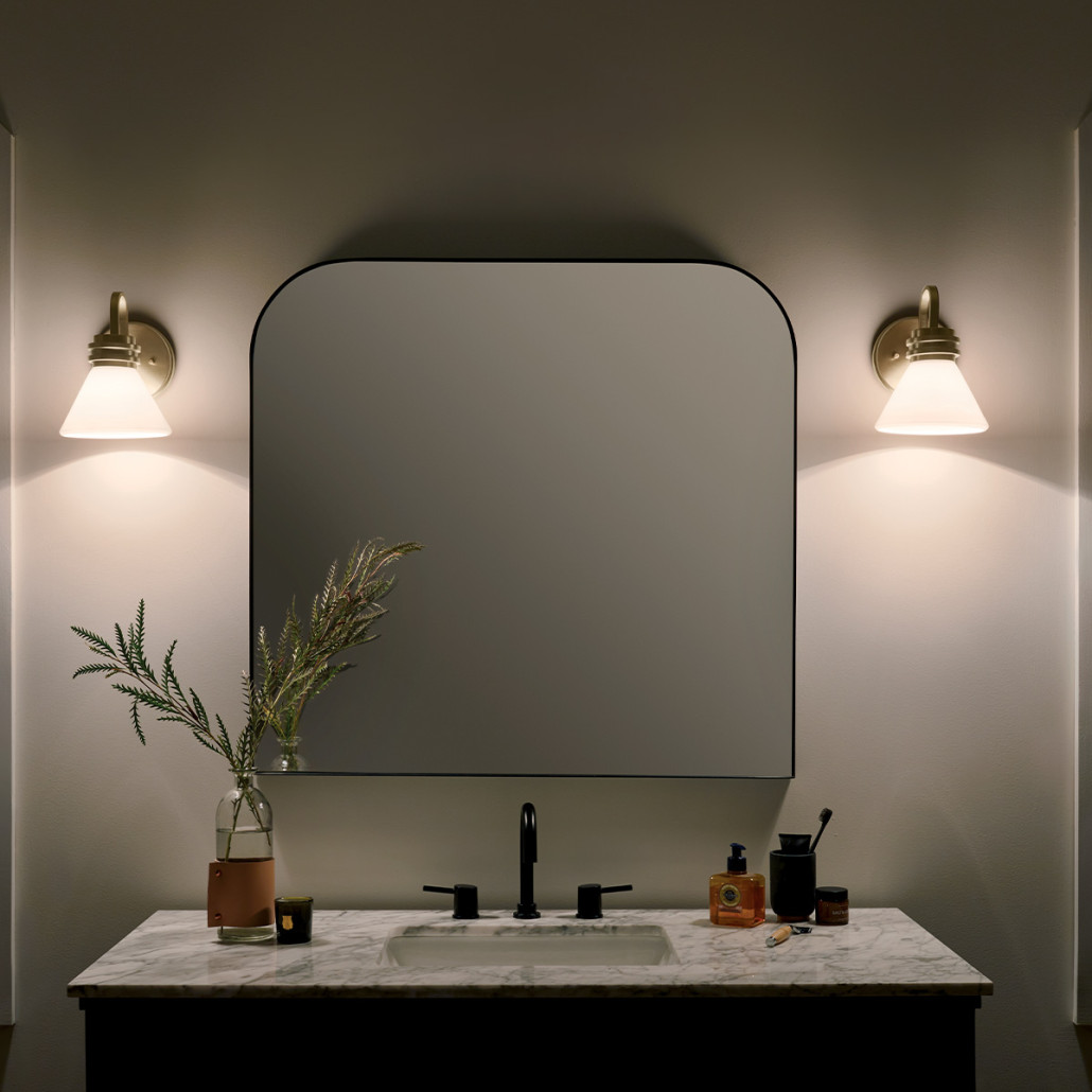 Бра с белым матовым плафоном в форме конуса Kichler