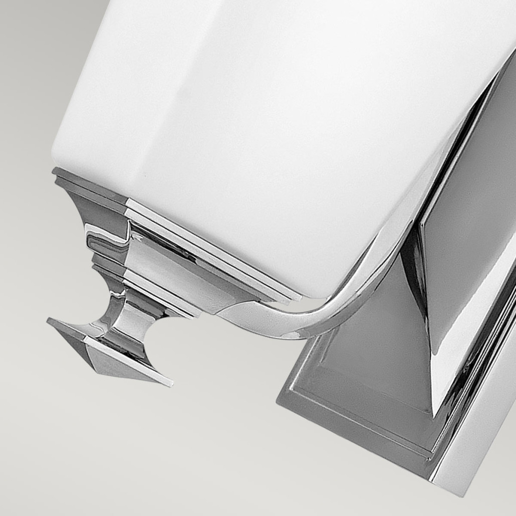 Бра с белым матовым плафоном на прямоугольном основании цвета хром Hinkley