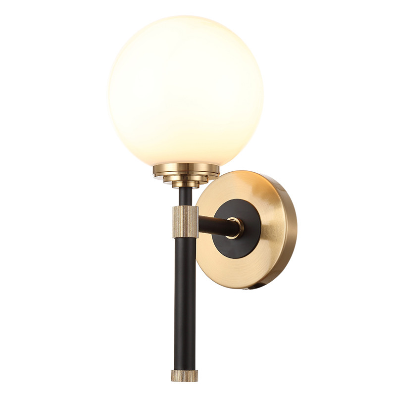 Бра с белым стеклянным плафоном в форме шара Cedar & Moss Light