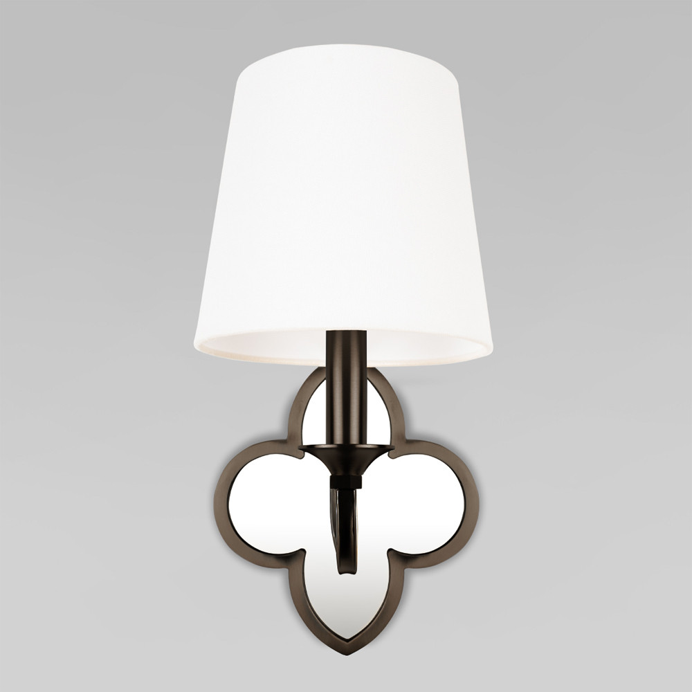 Бра с белым текстильным абажуром и декоративным основанием в виде четырехлистника с зеркальной вставкой Vitorino