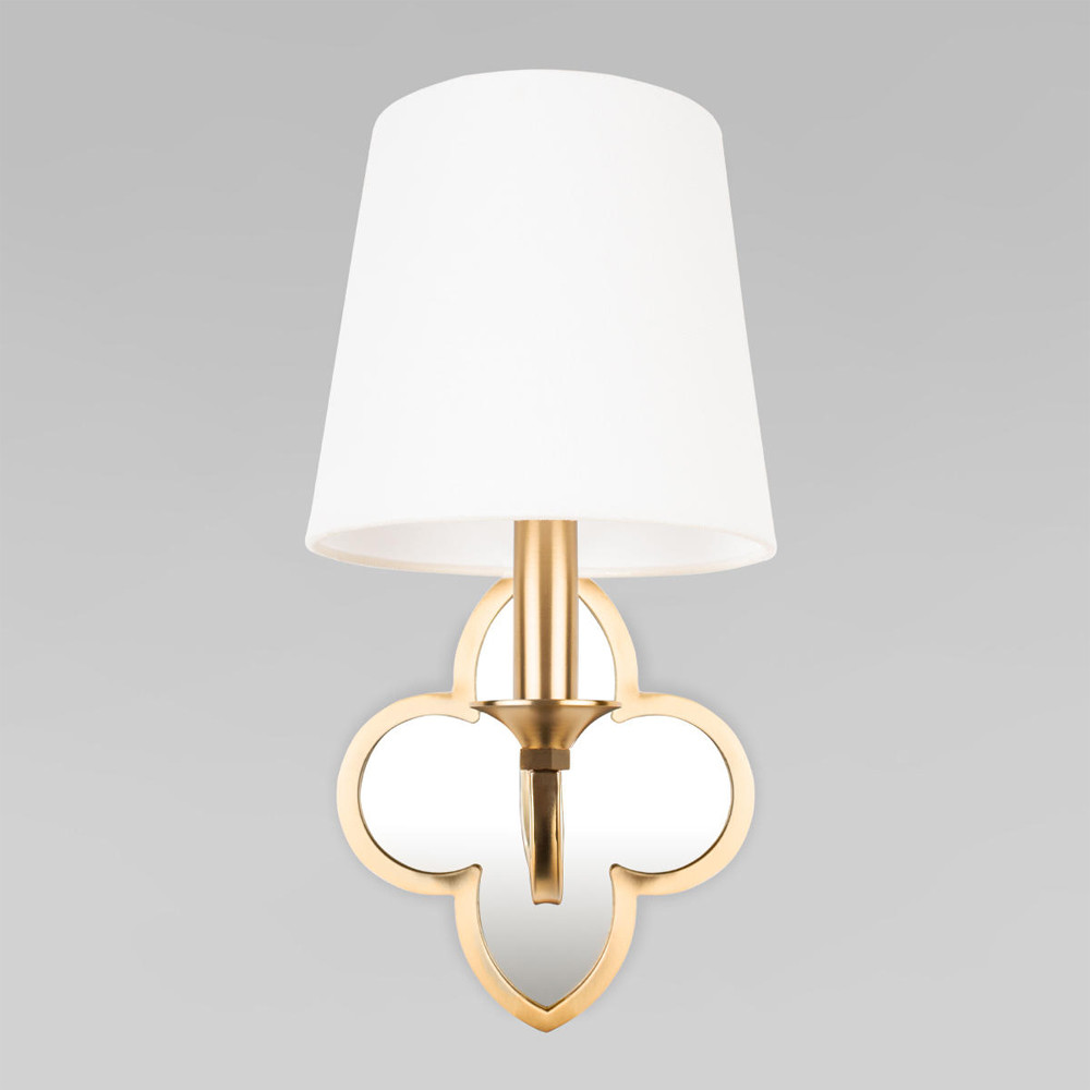 Бра с белым текстильным абажуром и декоративным основанием в виде четырехлистника с зеркальной вставкой Vitorino