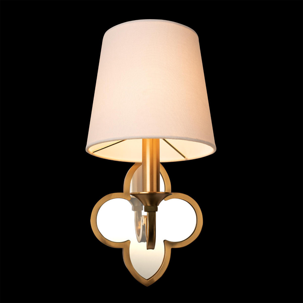 Бра с белым текстильным абажуром и декоративным основанием в виде четырехлистника с зеркальной вставкой Vitorino