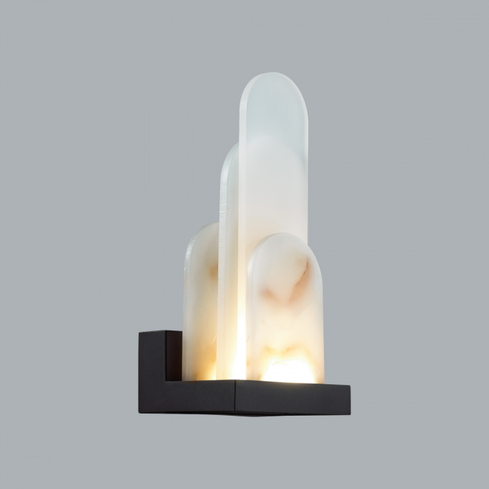 Бра с белыми вертикальными элементами Alabaster Totem