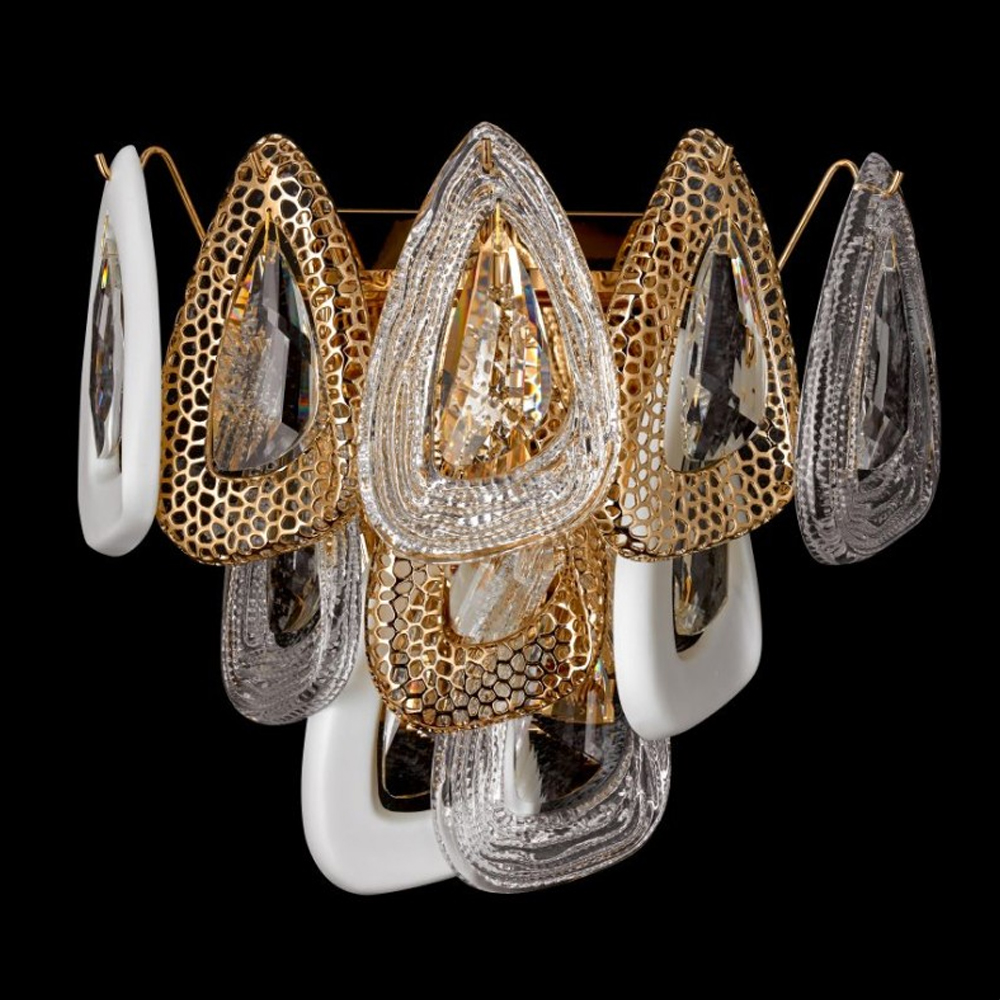 Бра с белыми и прозрачными подвесками Character Chandelier