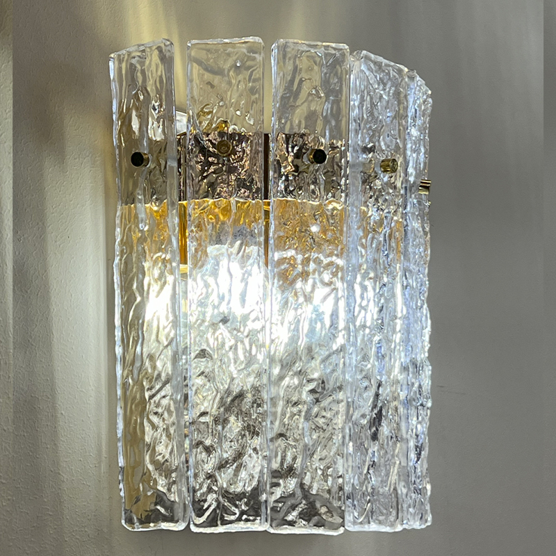 Бра с вертикальными рельефными стеклянными вставками Textured Glass