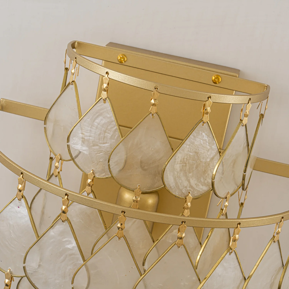 Бра с декором из натуральной морской ракушки Iridescent Light